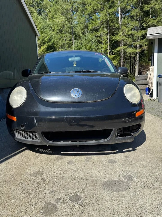 2008 Volkswagen New Beetle - Image 10 of 16