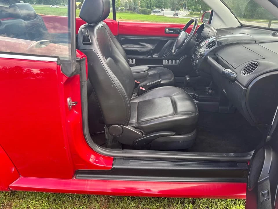 2008 Volkswagen New Beetle - Image 16 of 16