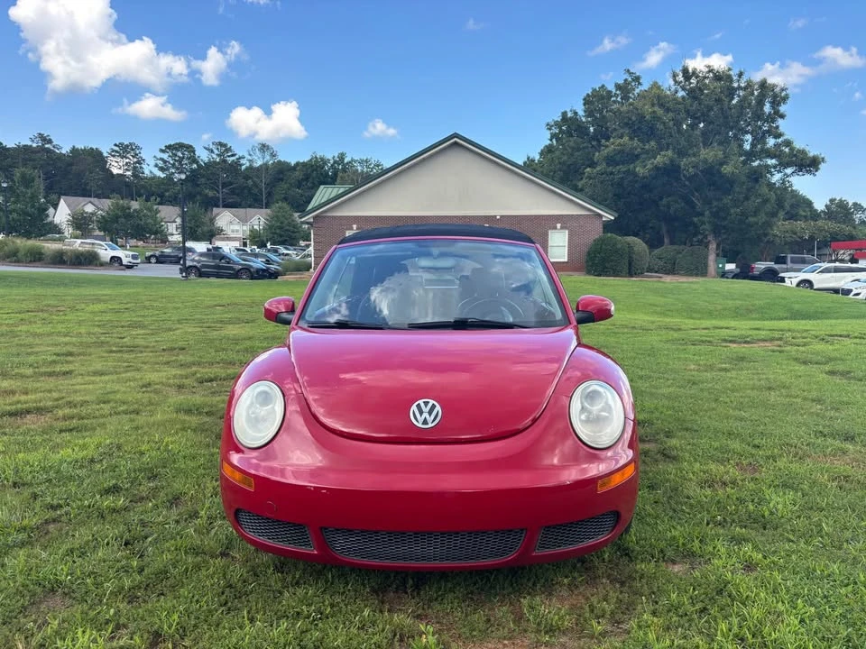 2008 Volkswagen New Beetle - Image 2 of 16