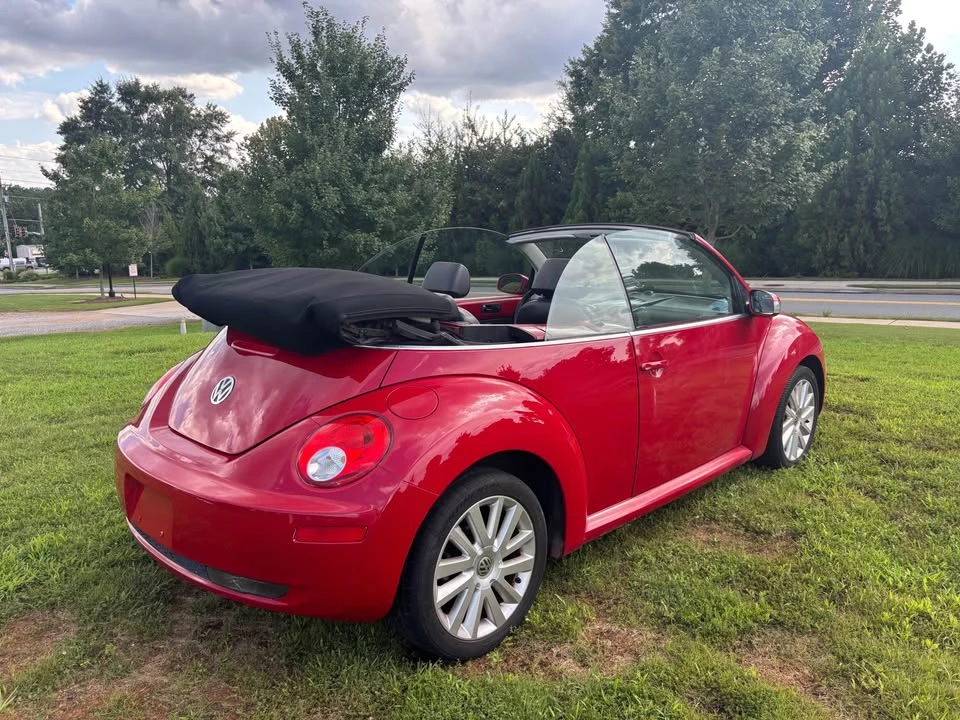 2008 Volkswagen New Beetle - Image 5 of 16