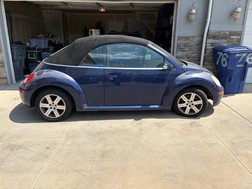 2008 Volkswagen New Beetle - Image 4 of 8