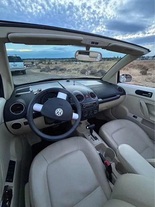 2008 Volkswagen New Beetle - Image 6 of 18