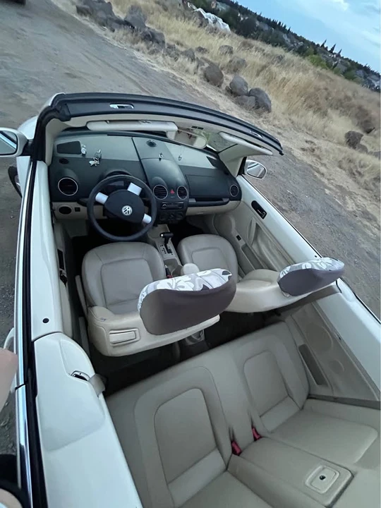 2008 Volkswagen New Beetle - Image 5 of 18