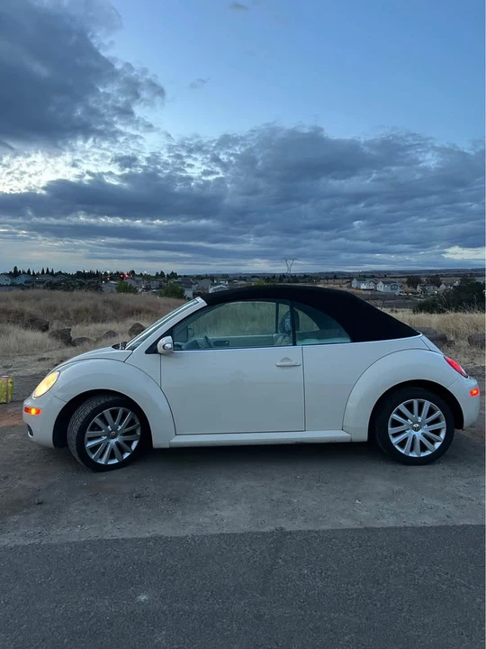 2008 Volkswagen New Beetle - Image 14 of 18