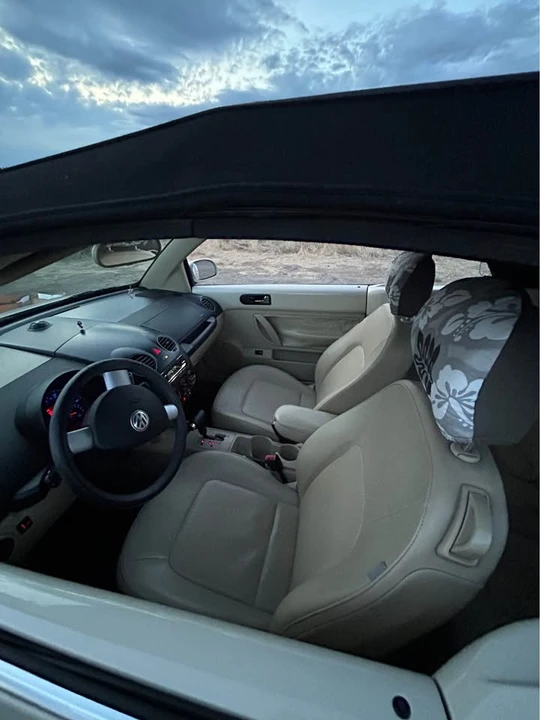 2008 Volkswagen New Beetle - Image 12 of 18