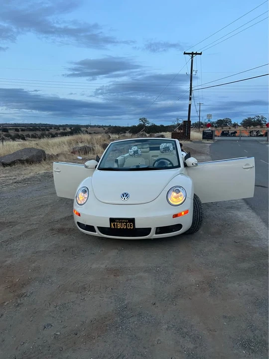 2008 Volkswagen New Beetle - Image 8 of 18