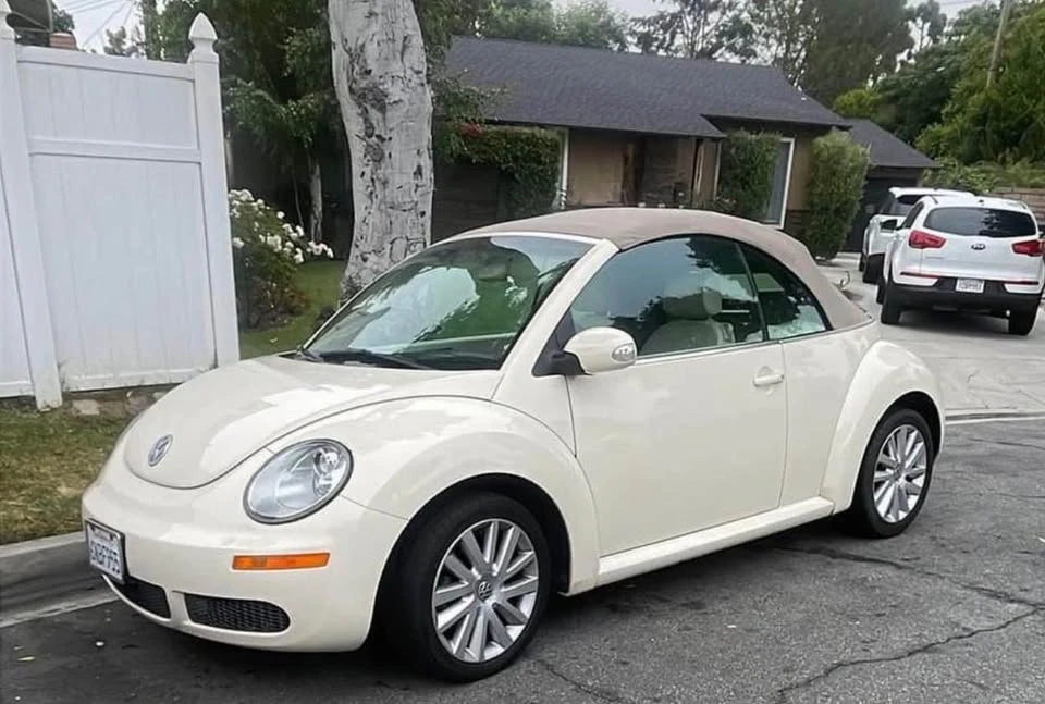2008 Volkswagen New Beetle - Image 5 of 5