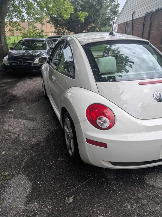 2008 Volkswagen New Beetle - Image 7 of 9