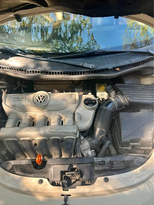 2008 Volkswagen New Beetle - Image 6 of 14