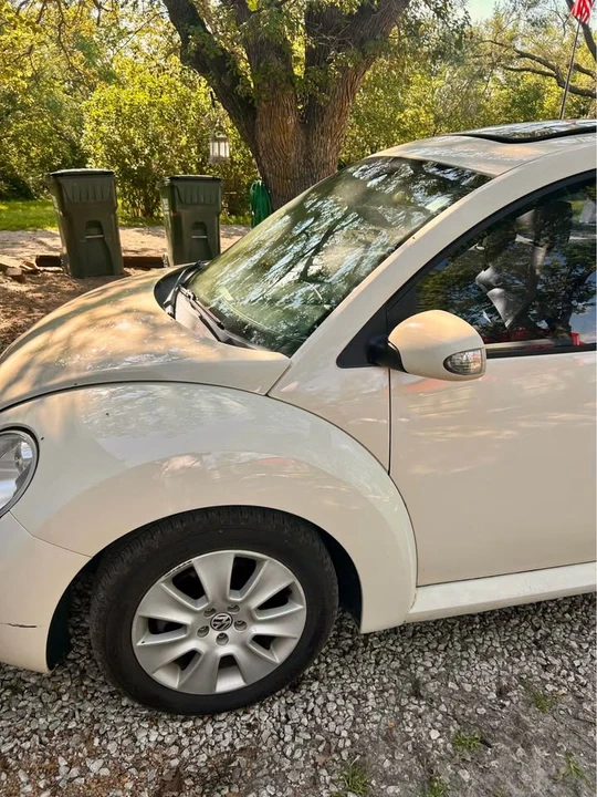 2008 Volkswagen New Beetle - Image 12 of 14