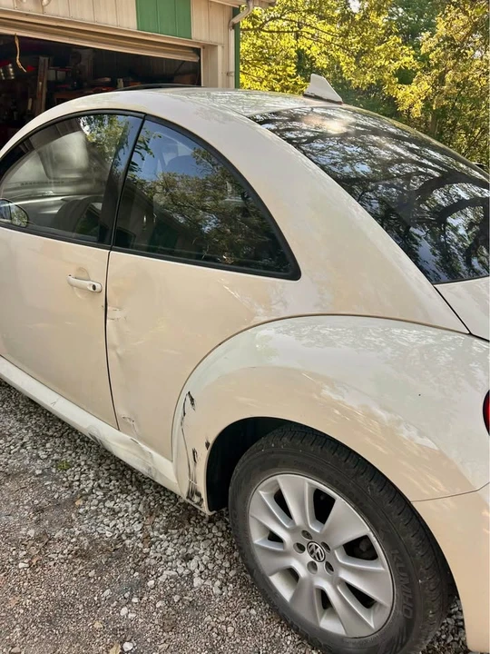 2008 Volkswagen New Beetle - Image 10 of 14
