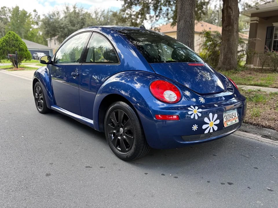 2008 Volkswagen New Beetle - Image 11 of 14