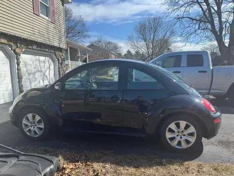 2008 Volkswagen New Beetle S