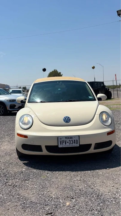 2008 Volkswagen New Beetle - Image 2 of 8