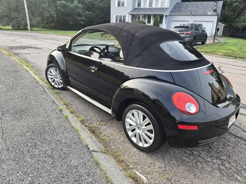 2008 Volkswagen New Beetle Convertible 2D