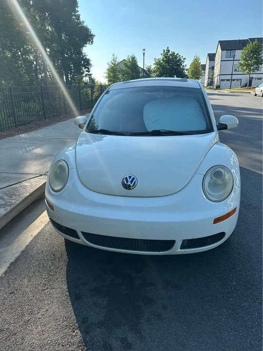 2008 Volkswagen New Beetle - Image 5 of 7