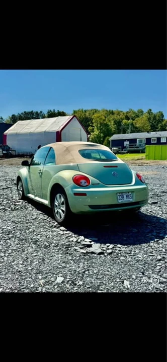 2008 Volkswagen New Beetle - Image 2 of 7