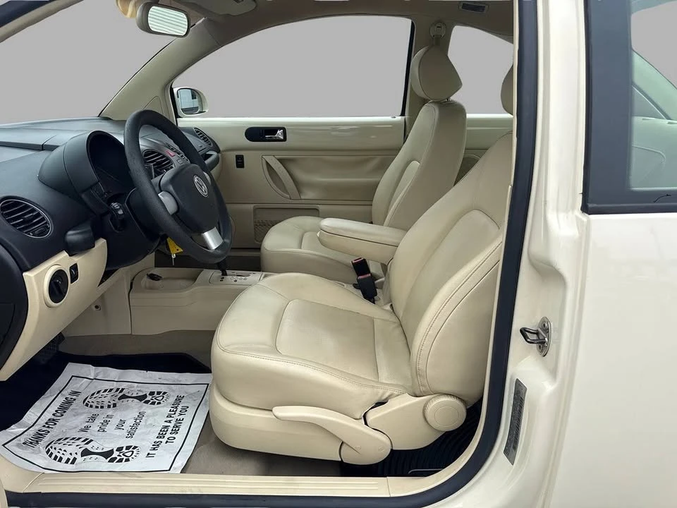 2008 Volkswagen New Beetle - Image 11 of 20