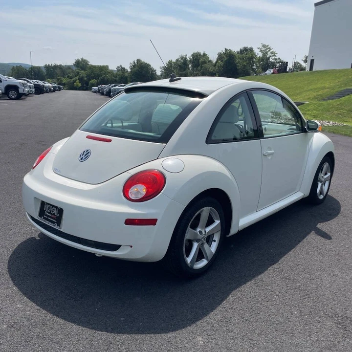 2008 Volkswagen New Beetle - Image 3 of 17