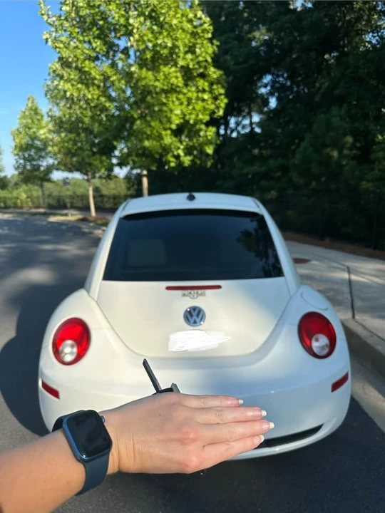 2008 Volkswagen New Beetle - Image 3 of 7