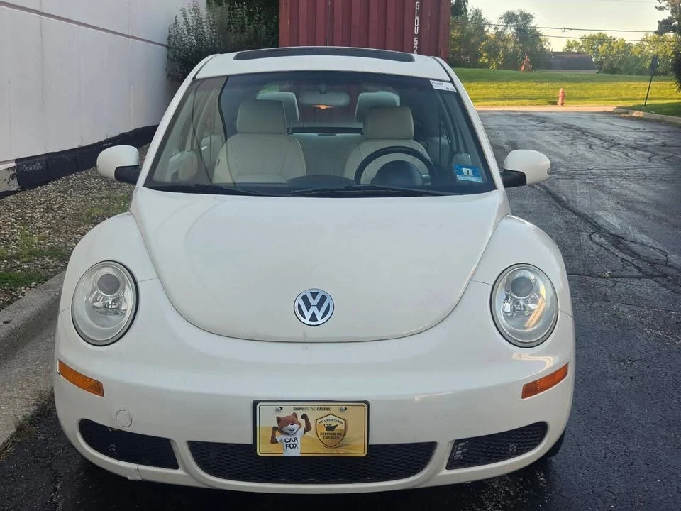 2008 Volkswagen New Beetle - Image 2 of 20