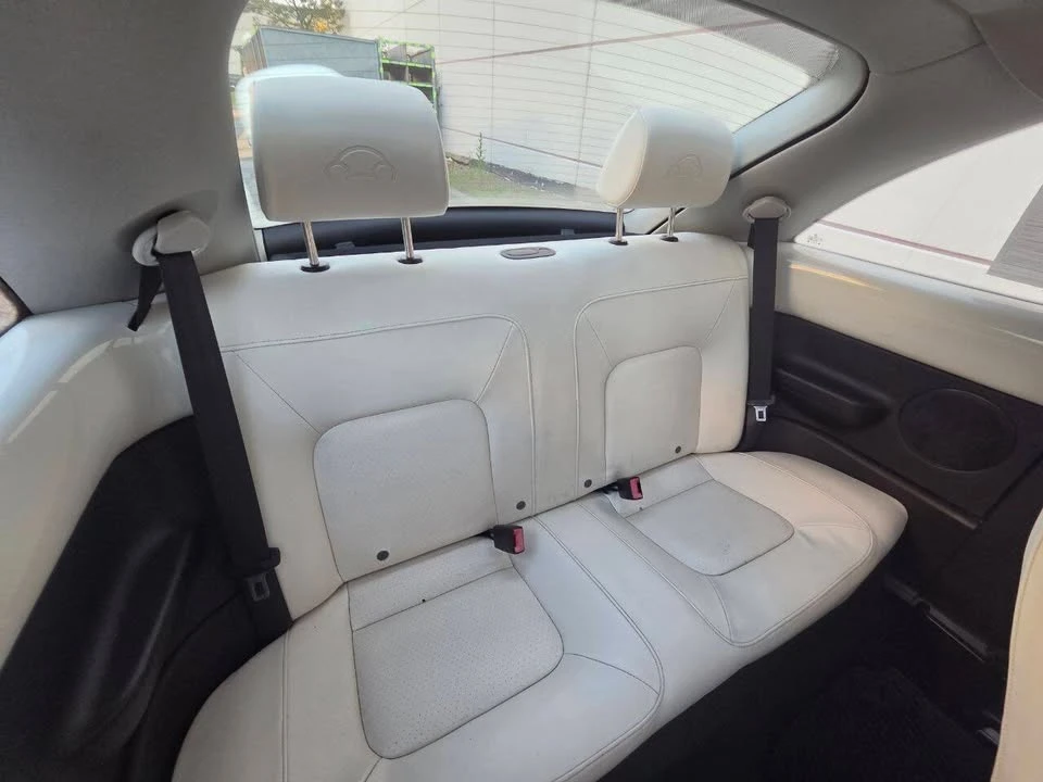 2008 Volkswagen New Beetle - Image 11 of 20