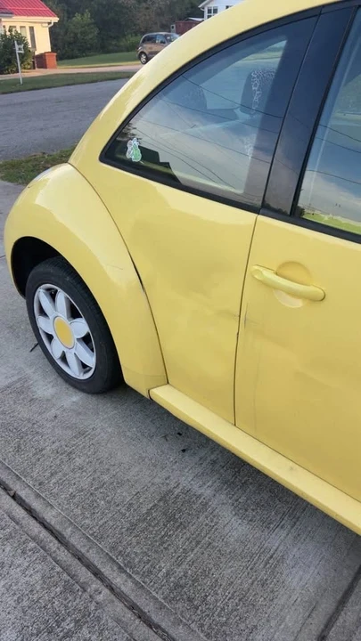 2008 Volkswagen New Beetle - Image 2 of 6