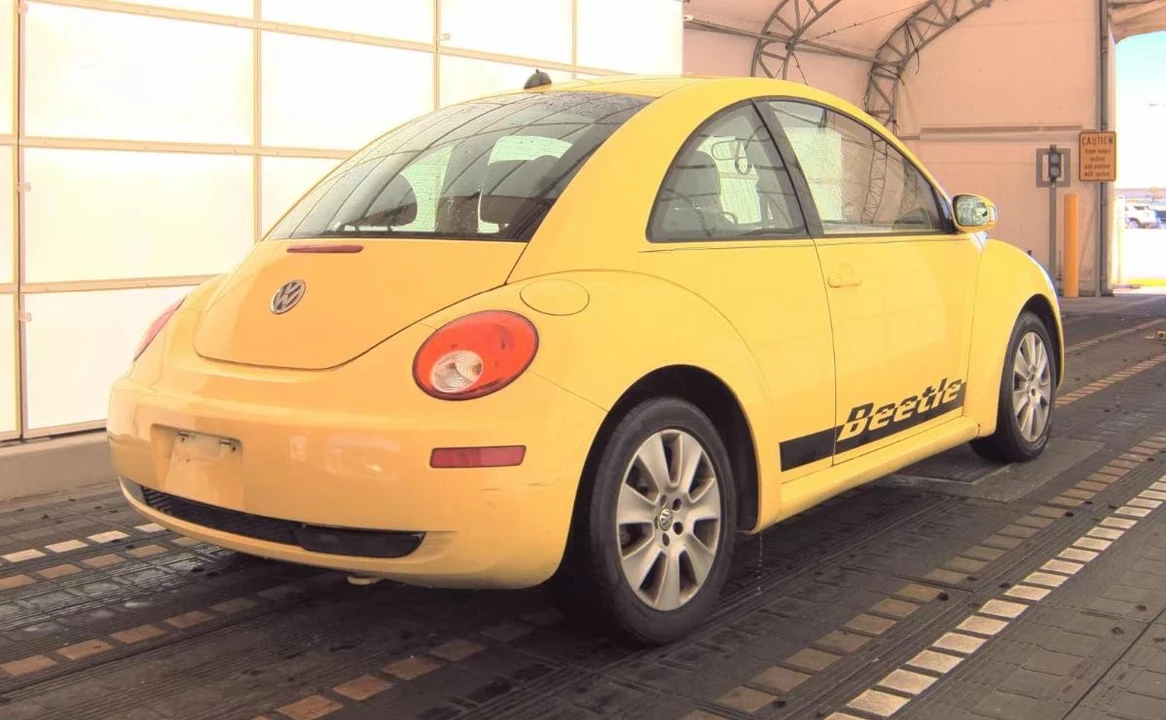 2008 Volkswagen New Beetle - Image 4 of 13