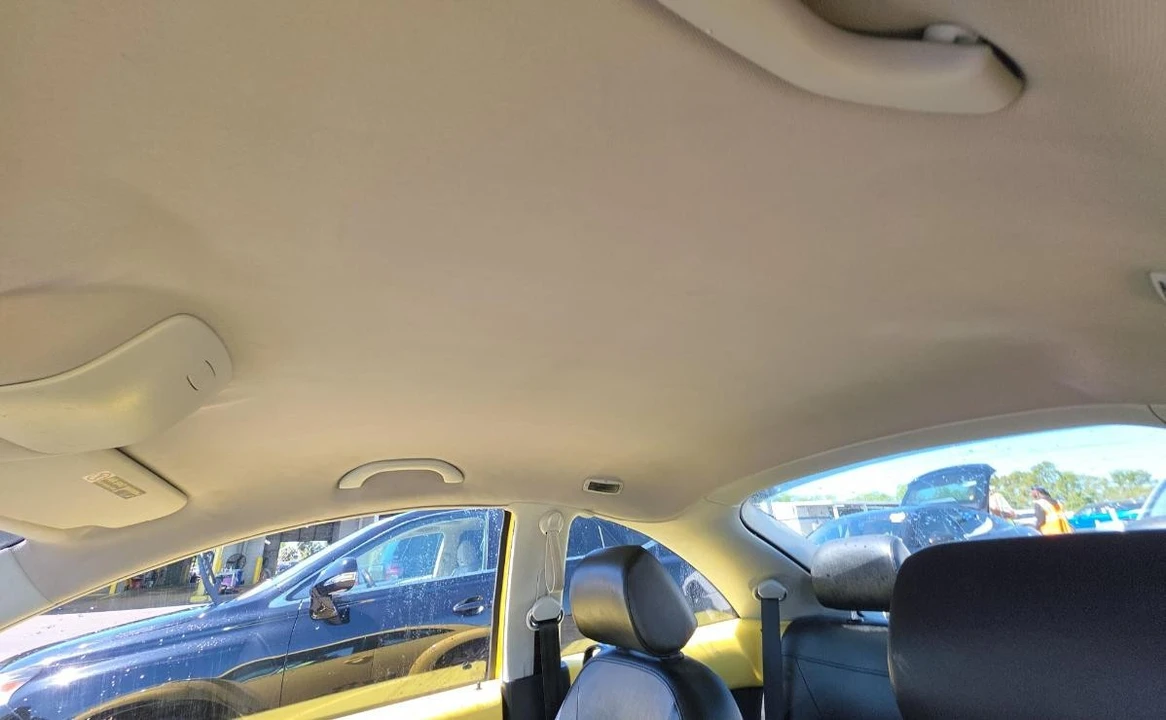 2008 Volkswagen New Beetle - Image 12 of 13