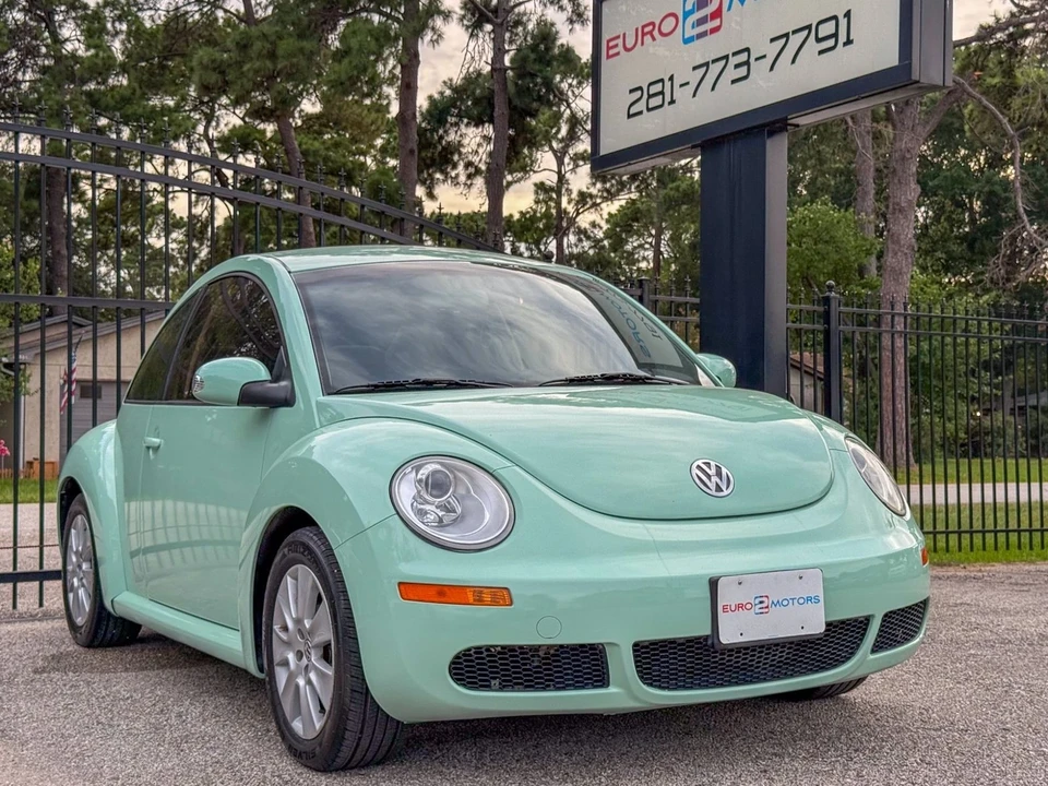 2008 Volkswagen New Beetle - Image 6 of 12