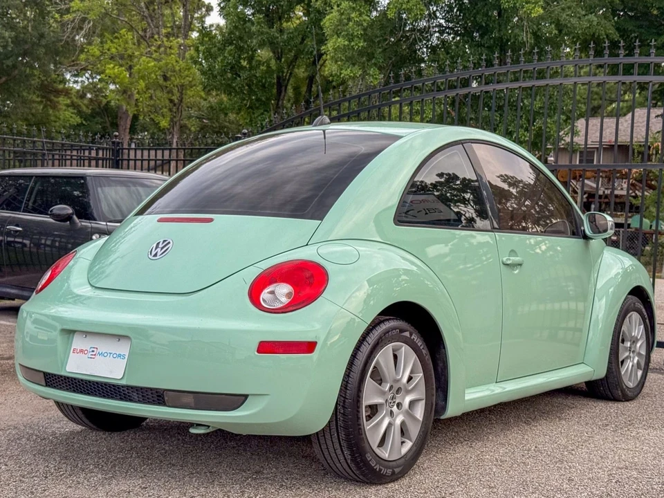 2008 Volkswagen New Beetle - Image 7 of 12