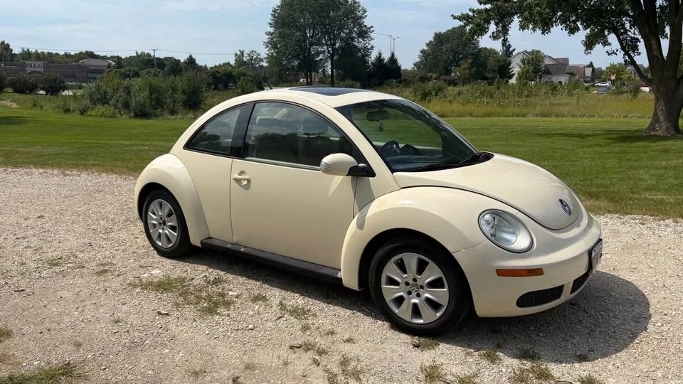 2008 Volkswagen New Beetle - Image 3 of 11