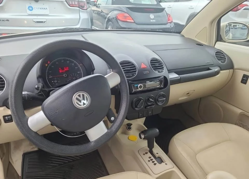 2008 Volkswagen New Beetle - Image 7 of 9