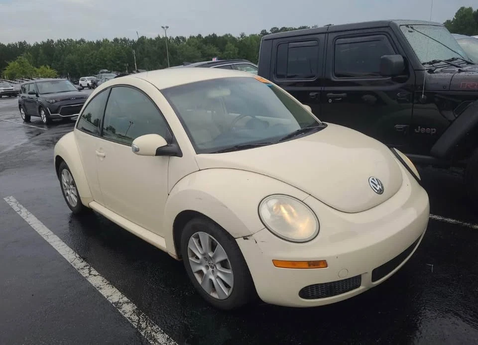 2008 Volkswagen New Beetle - Image 5 of 9