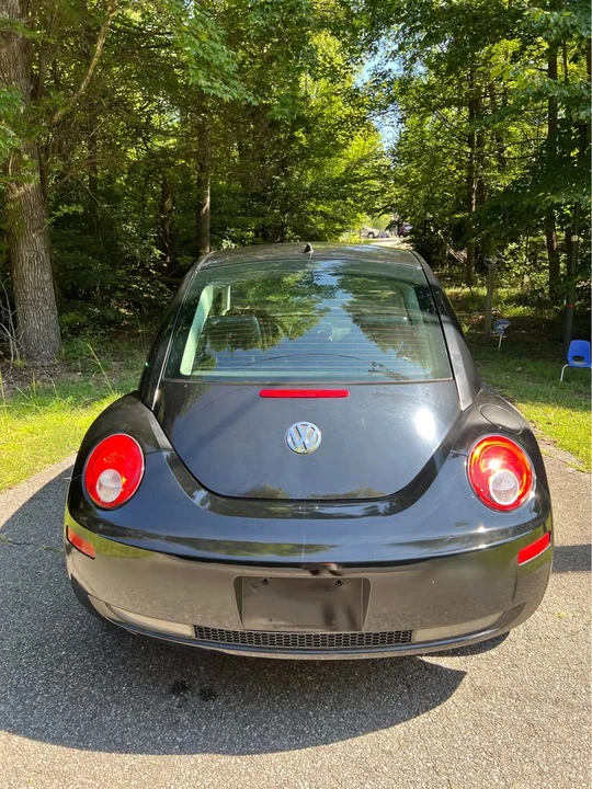 2008 Volkswagen New Beetle - Image 10 of 20