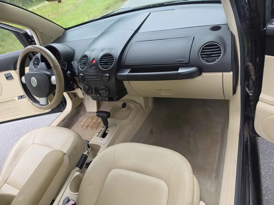 2008 Volkswagen New Beetle - Image 11 of 20