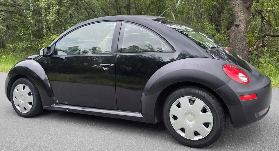 2008 Volkswagen New Beetle - Image 17 of 20