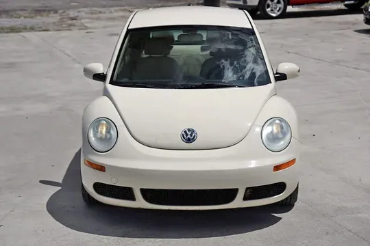 2008 Volkswagen New Beetle S