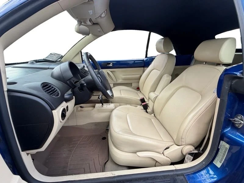 2008 Volkswagen New Beetle - Image 9 of 14