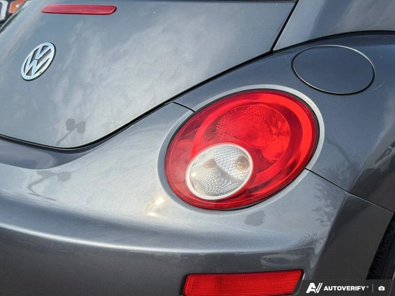 2008 Volkswagen New Beetle - Image 12 of 18