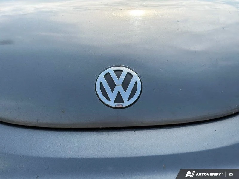 2008 Volkswagen New Beetle - Image 11 of 18