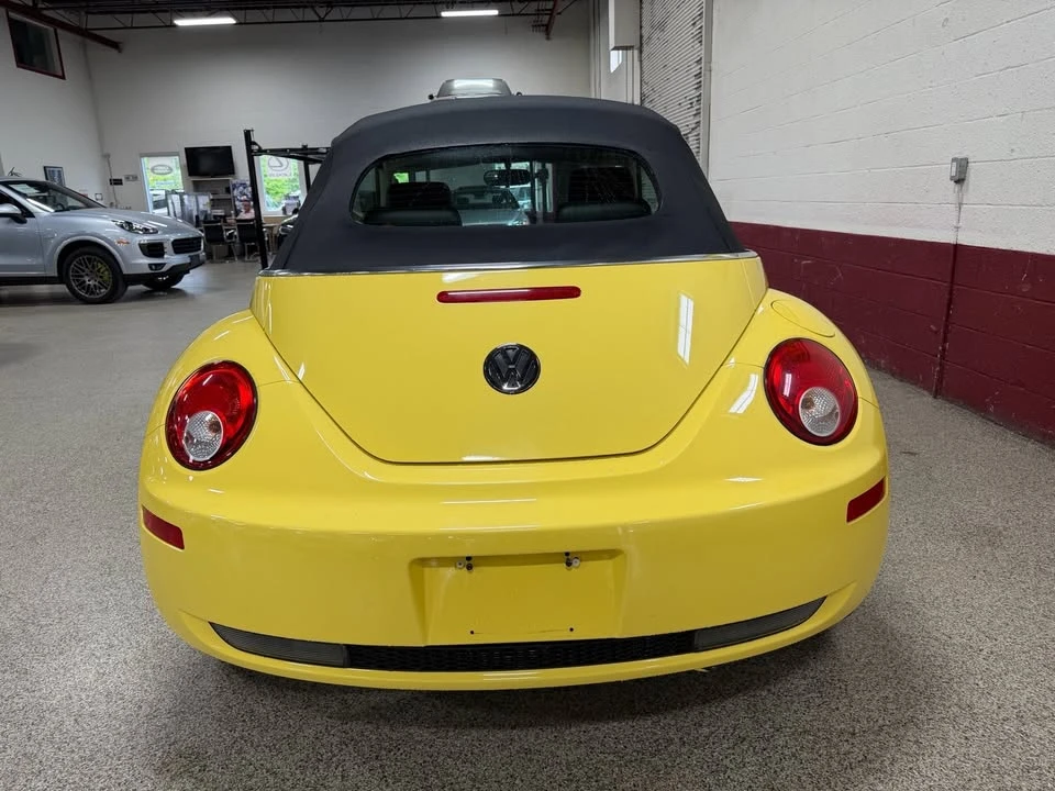2008 Volkswagen New Beetle - Image 10 of 20