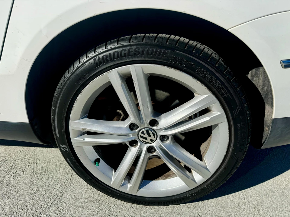 2008 Volkswagen Passat - Image 25 of 31