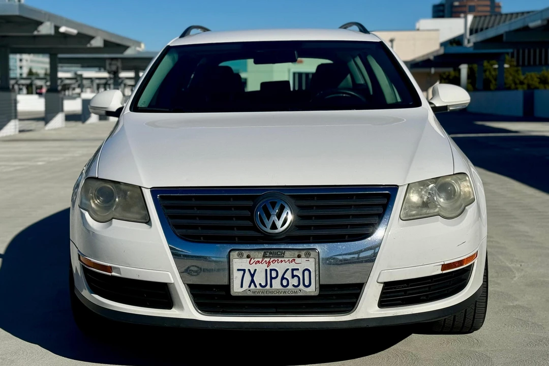 2008 Volkswagen Passat - Image 2 of 31