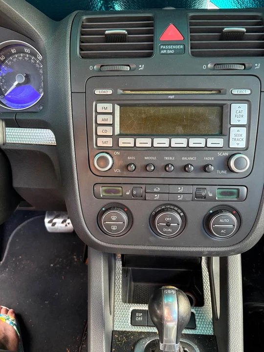 2008 Volkswagen R32 Mk5 - Image 10 of 12