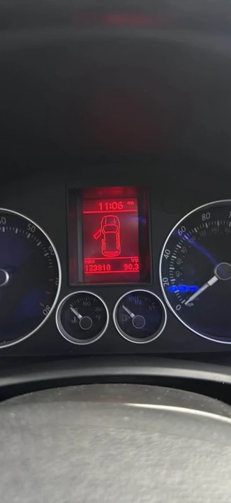 2008 Volkswagen R32 Mk5 - Image 10 of 12
