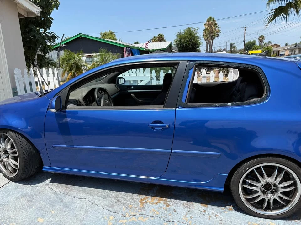 2008 Volkswagen R32 Mk5 - Image 3 of 6