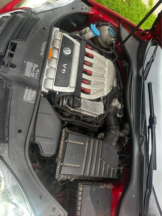 2008 Volkswagen R32 Mk5 - Image 2 of 8