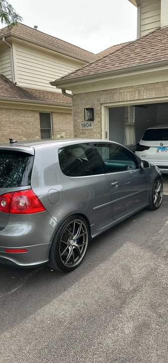 2008 Volkswagen R32 Mk5 - Image 2 of 8