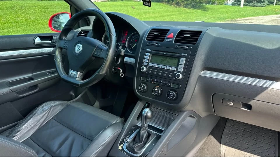 2008 Volkswagen R32 Mk5 - Image 13 of 19